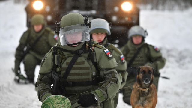 Военнослужащие ВС РФ