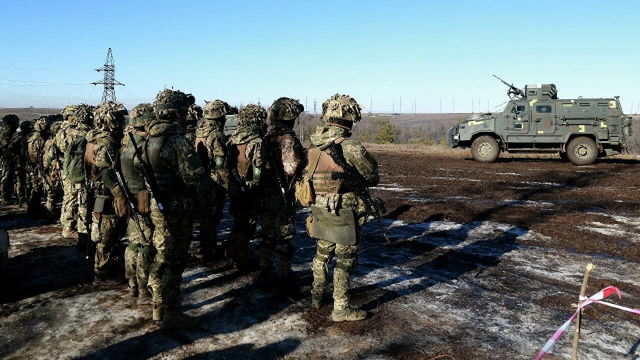 Военнослужащие ВСУ на учениях в Донецкой области
