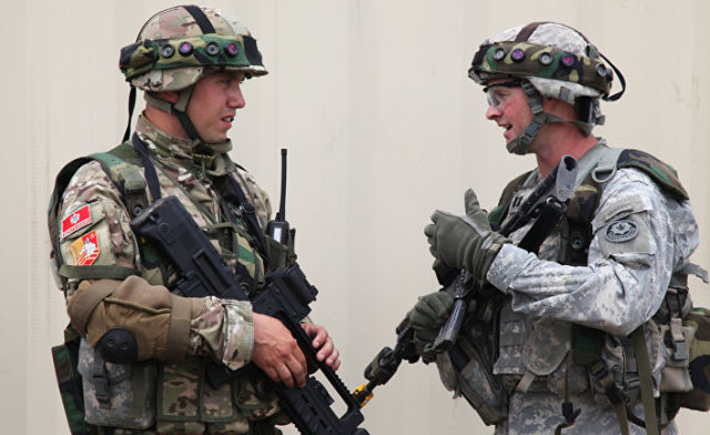 Военнослужащие Черногории и США во время совместных учений