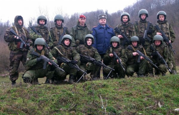 Военнослужащие внутренних войск и полковник Сергей Шимко, Сочи, 2014 год