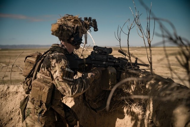 Военнослужащий сил специальных операций США во время операции "Решительная поддержка" в Афганистане, апрель 2019 года
