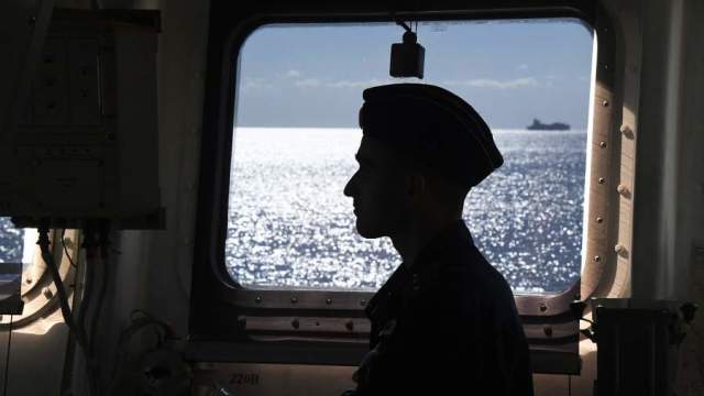 Военнослужащий ВМФ России на борту корвета «Громкий»