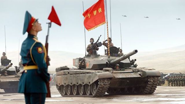 Военные маневры российских и китайских вооруженных сил