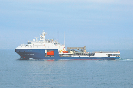 Волжские судостроители построили для Черноморского флота танкер «Вице-адмирал Паромов». Фото с сайта www.mil.ru