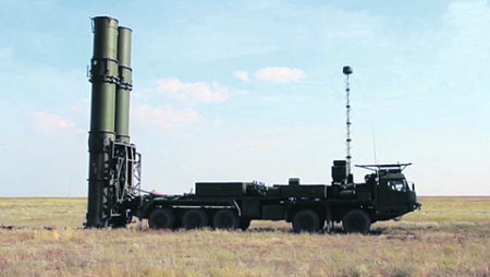Возможности зенитной ракетной системы С-500 остаются одной из загадок российской противовоздушной обороны. Кадр из видео Министерства обороны РФ