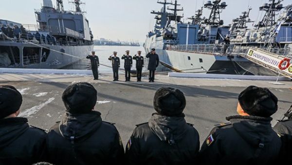 Встреча эскадренного миноносца МССО Японии Хамагири в порту Владивостока. 20 ноября 2017