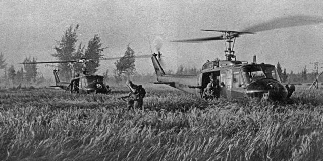 Высадка американских десантников, Вьетнам