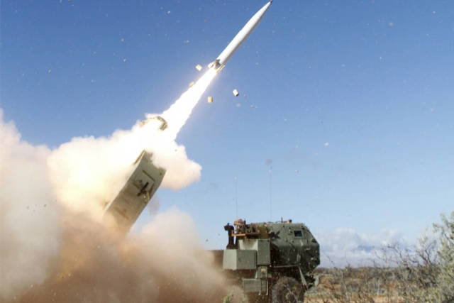 Высокоточная управляемая ракета армии США рекордной дальности