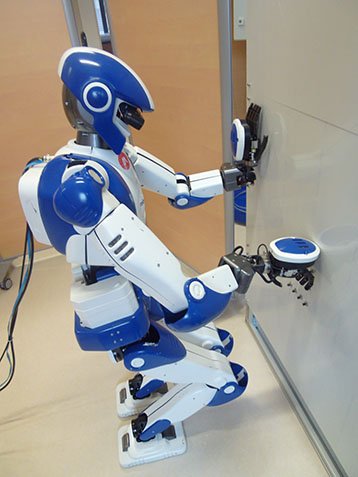 Человекоподобный робот