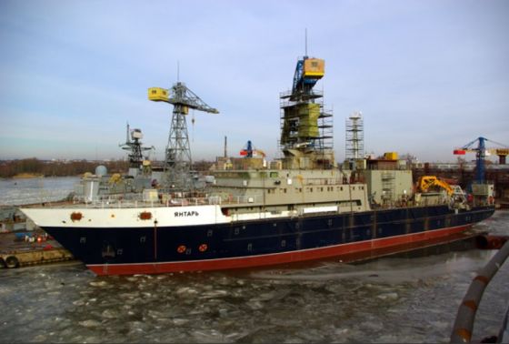 Океанографическое исследовательское судно "Янтарь"