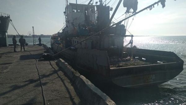 Задержанное в украинской части территориальных вод Азовского моря рыболовецкое судно Норд. 26 марта 2018