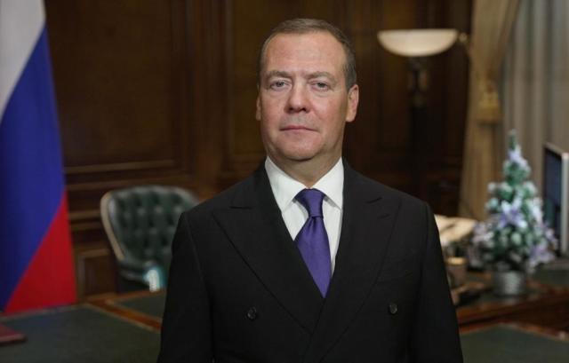 Заместитель председателя Совета безопасности РФ, председатель партии "Единая Россия" Дмитрий Медведев