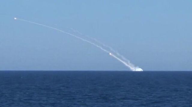 Запуск ракет "Калибр" с подлодки ЧФ по объектам ВСУ