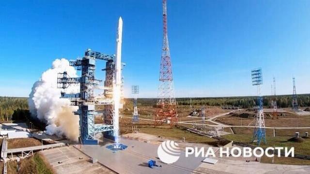 Запуск ракеты-носителя легкого класса "Ангара-1.2" с военными спутниками с космодрома Плесецк