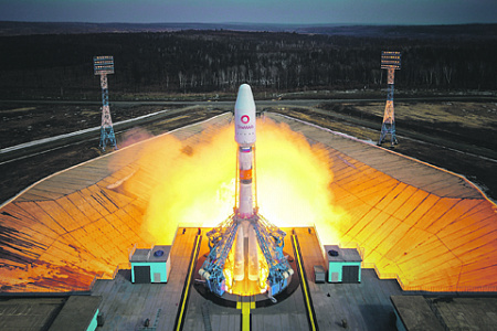 Запуск ракеты-носителя «Союз-2.1Б» с космодрома Восточный. Фото Reuters
