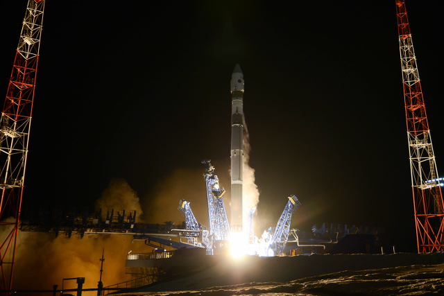 Запуск ракеты-носителя "Союз-2.1В" со спутником "Космос-2542", предположительно, в рамках второго испытания спутника-инспектора по ОКР "Нивелир". Плесецк, 25.11.2019