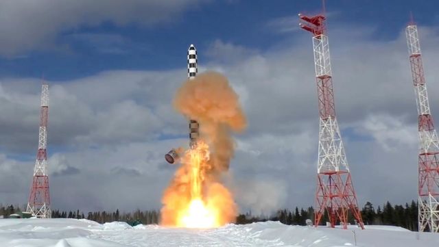 Запуск ракеты "Сармат"