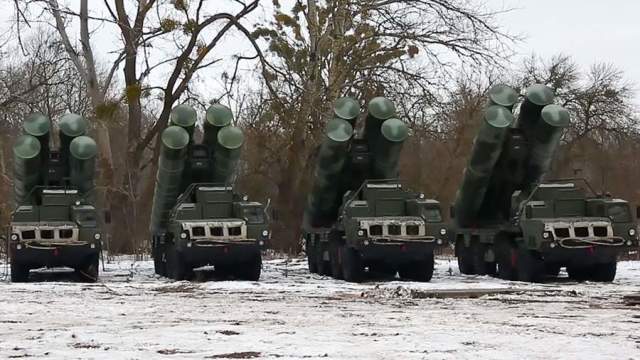 Зенитная ракетная система С-400 «Триумф» на военных учениях «Союзная решимость»