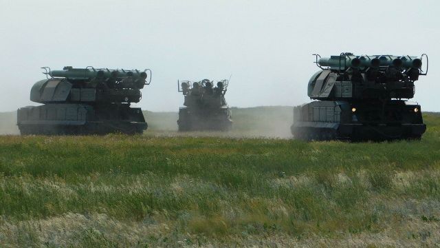 Зенитно-ракетные комплексы "Бук" украинских ВС в районе границы с Крымом
