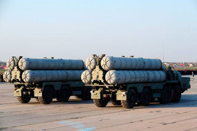 Зенитные ракетные системы (ЗРС) С-400 "Триумф"