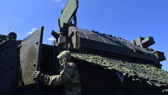 Зенитный ракетный комплекс «Тор-М2У» Вооруженных сил России работает в зоне проведения специальной военной операции на Украине