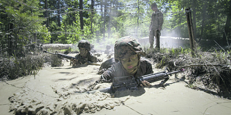 Жесткий отбор в элитные подразделения проходят не все новобранцы. Фото с сайта www.marines.mil