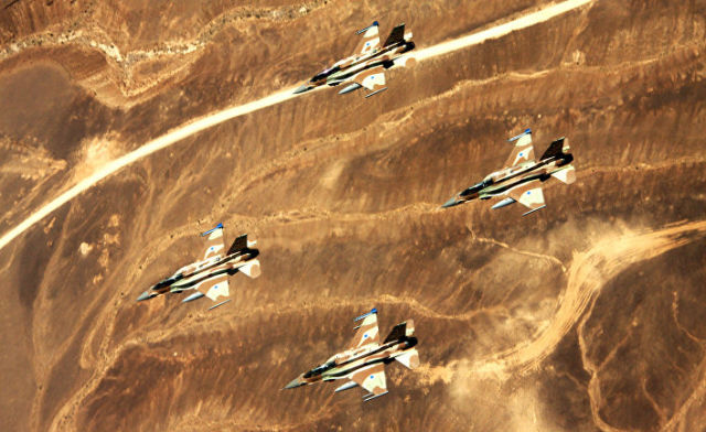 Звено истребителей F-16l Sufa